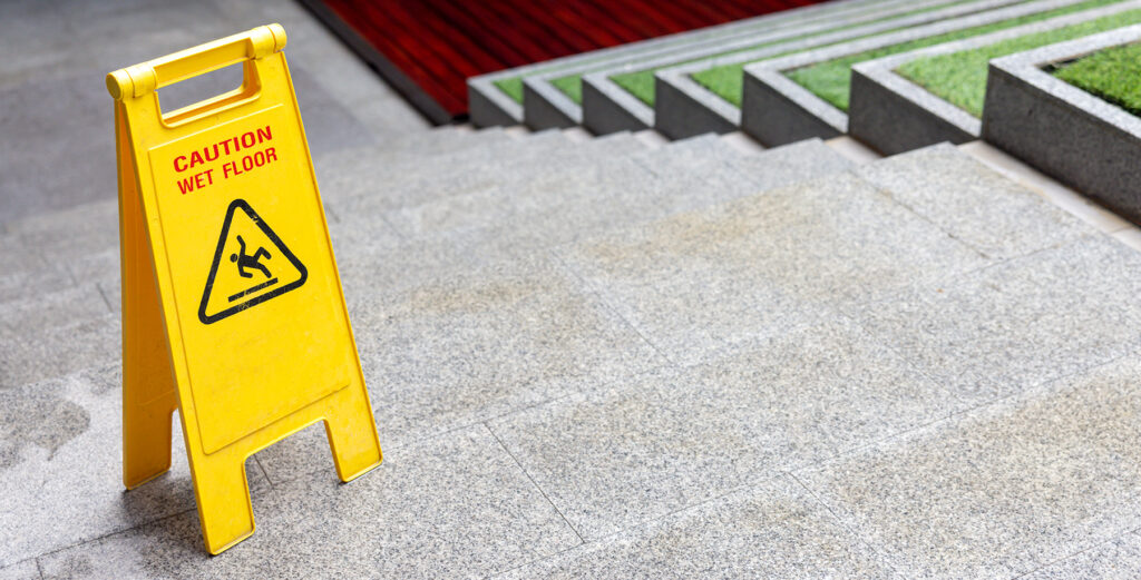 Torem & Associates: defensores de accidentes por resbalones y caídas
