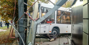 Causas comunes de accidentes de autobús