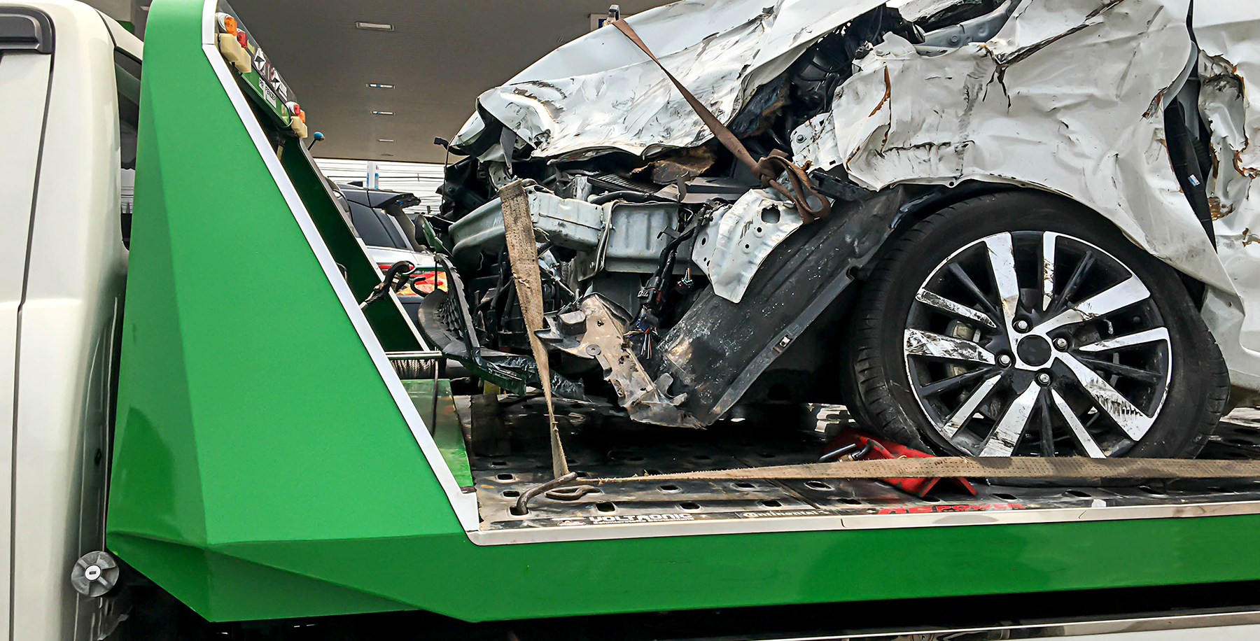 Una colisión frontal fatal en la autopista 180 deja un muerto