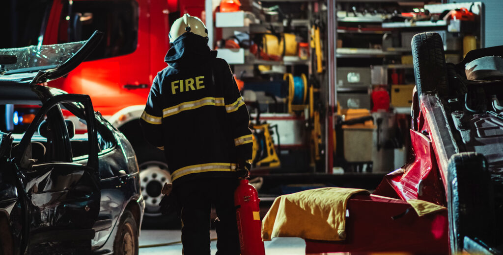 En Torem & Associates, lamentamos la pérdida de otra joven vida en nuestra comunidad. Este reciente accidente automovilístico fatal en Fresno involucró a un hombre de 23 años que falleció la madrugada del domingo en un choque a alta velocidad en la Carretera 180, cerca de la Avenida Temperance.